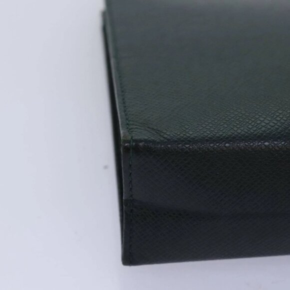 LOUIS VUITTON Taiga Pochette Voyage MM Clutch Bag Epicea LV Auth 75171 - Picture 10 of 16